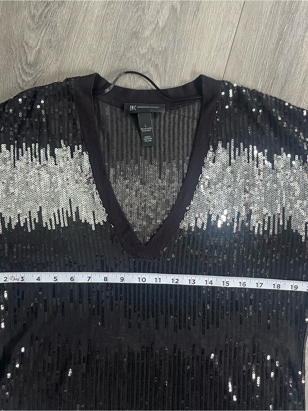 INC International Concepts Black Silver Sequin V-Neck Top Large - Picture 9 of 10